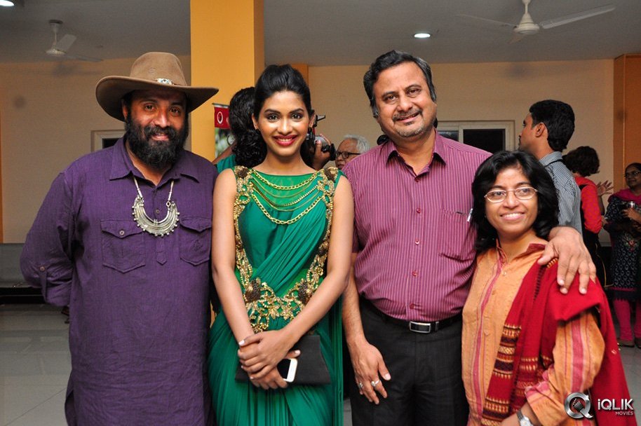 Celebrities-at-Naa-Bangaaru-Talli-Movie-Special-Show